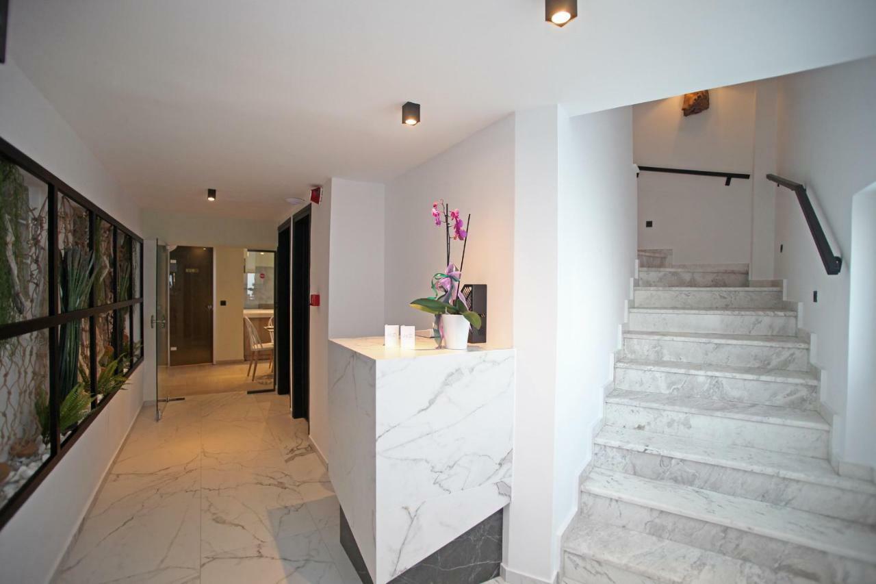 Athinais Luxury Apartments Hanioti Exterior photo